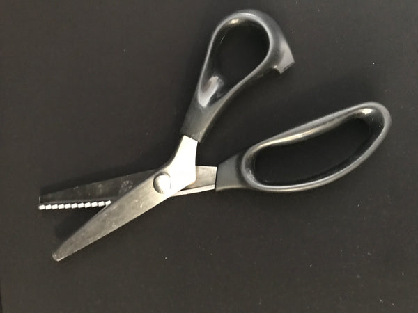 Ciseaux dentelés